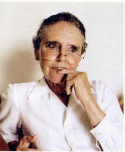 catherine-robbe-grillet-photo-de-christophe-meireis-pour-causette.jpg